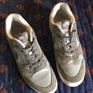 mens nike tanjun olive green